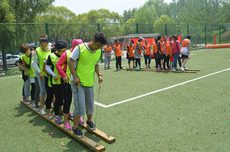 廣州拓展項目-大腳板