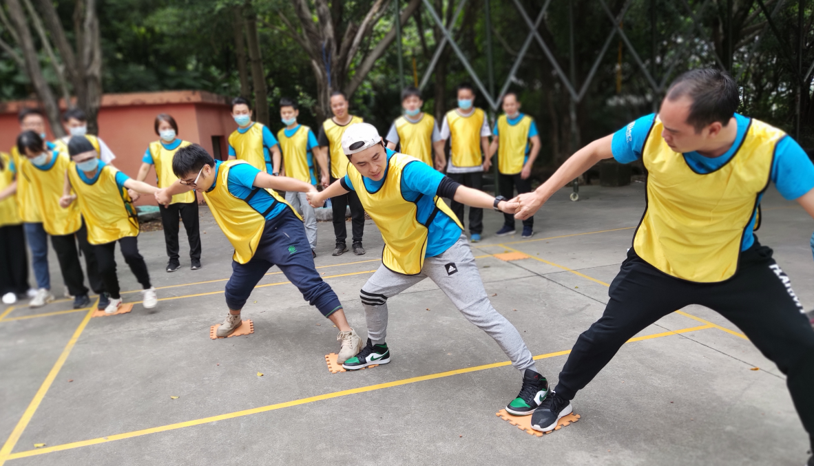 廣州拓展項目-怪獸過河