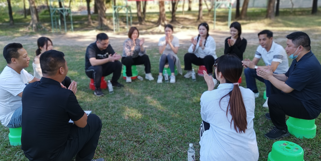 廣州團建游戲- 讓我們談?wù)? />
                </span>
            </div>

	</div>


	<div   id=