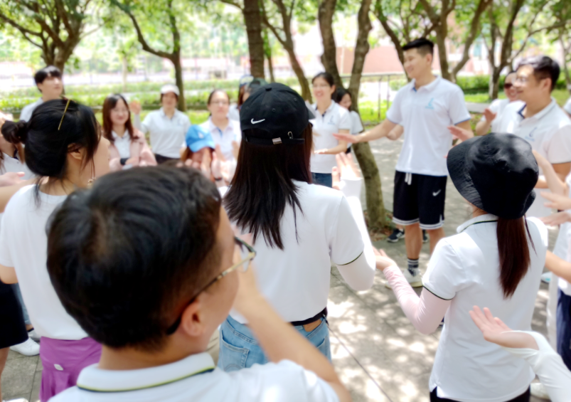 廣州拓展游戲-訓(xùn)練幽默樂(lè)觀的游戲